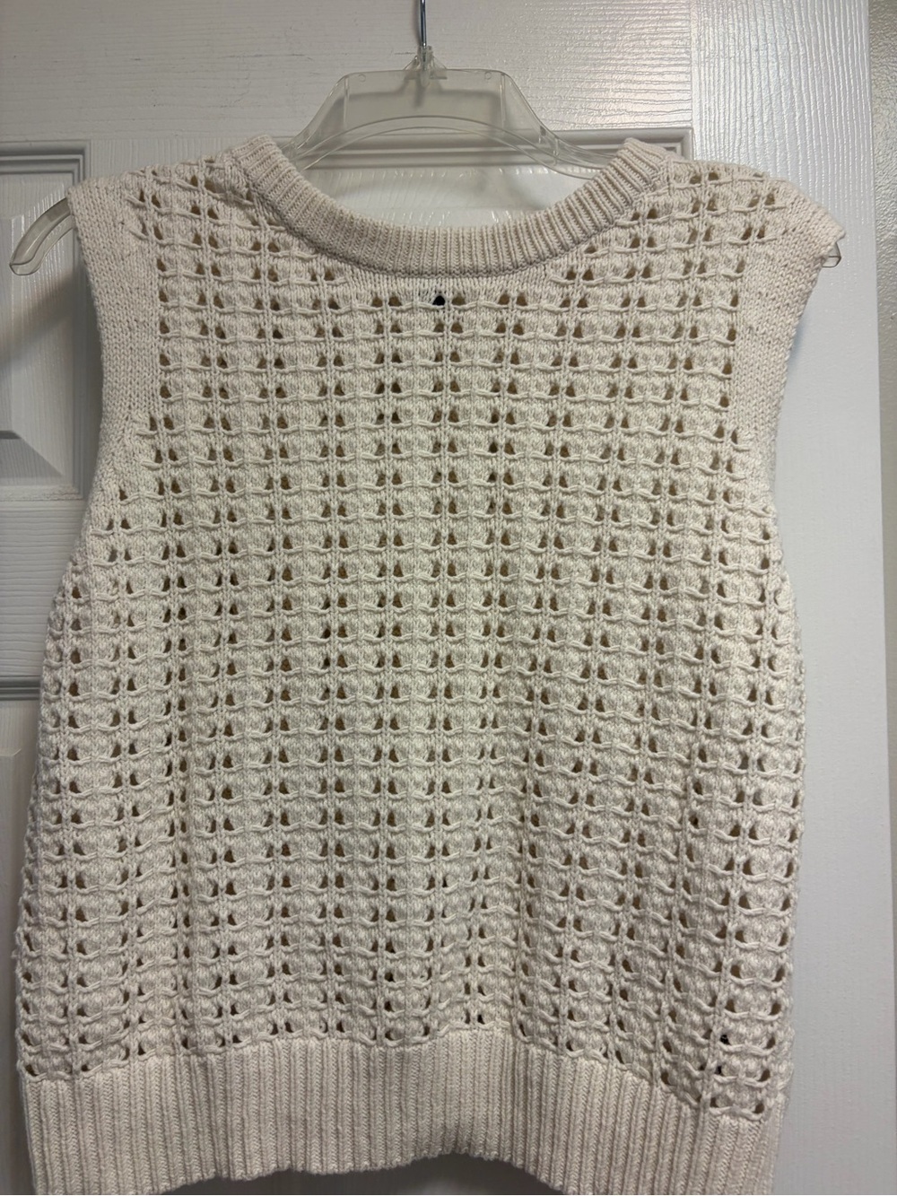 Universal Thread Cream Openwork Knit Sleeveless Sweater Vest